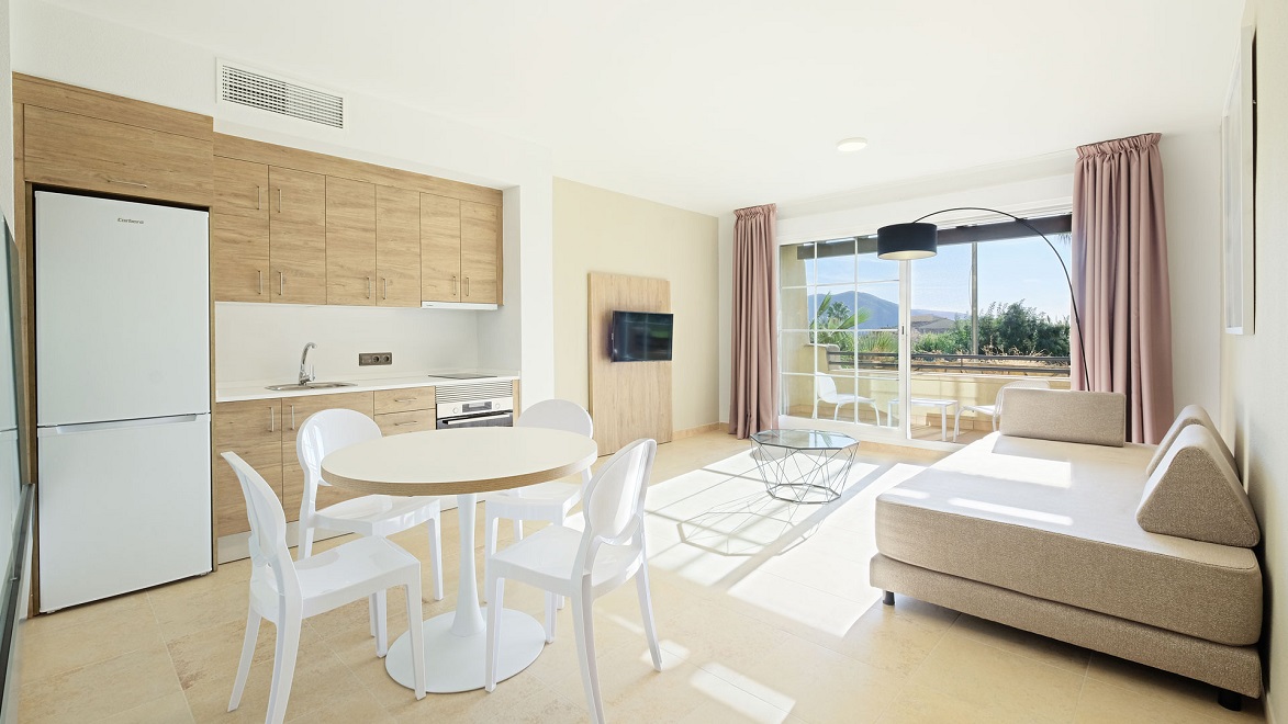 La Envia Almeria Aprtments Living